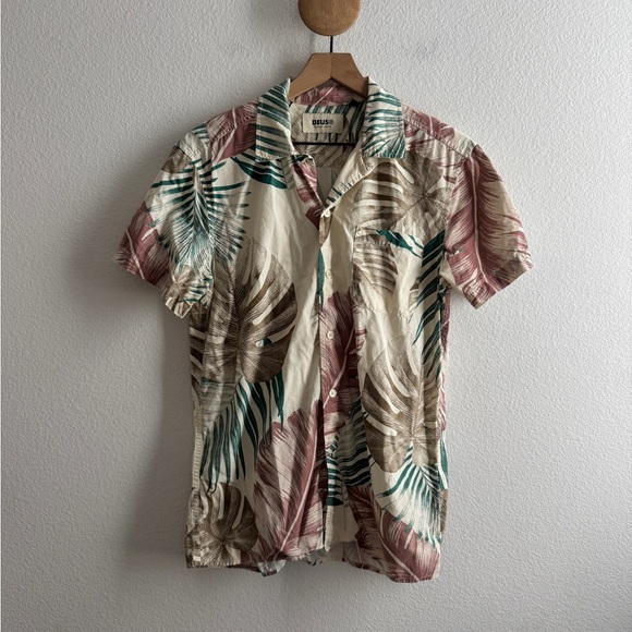 Deus Ex Machina Hawaiian Button Down Shirt - Picture 1 of 9